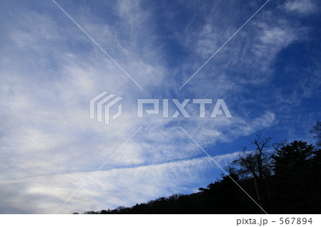 消滅飛行機雲の写真素材