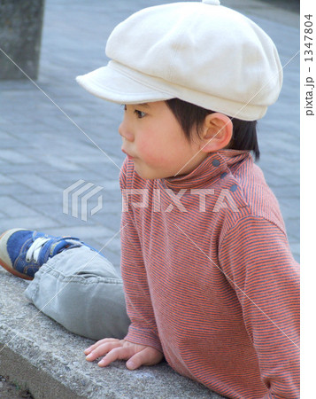 男の子 帽子 幼児 キャスケットの写真素材