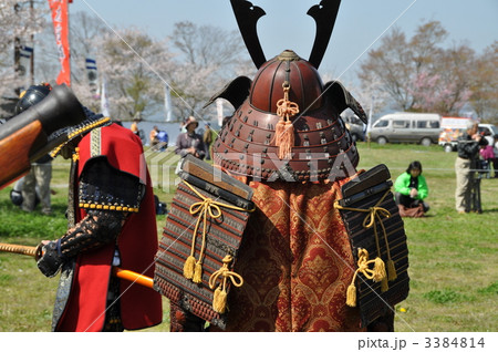 人物 武者 甲冑 武者行列の写真素材