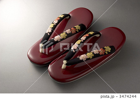 下駄 靴 草履 ファッション用品の写真素材