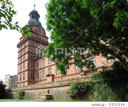 ヨハニスブルク城 塀の写真素材