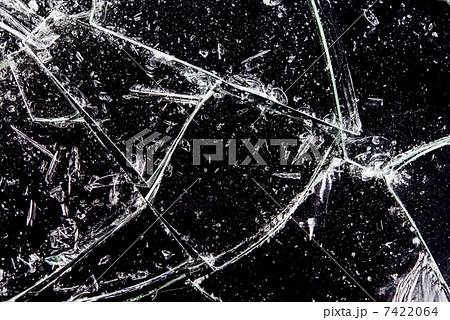 破片 ガラス 粉々 ガラス片の写真素材
