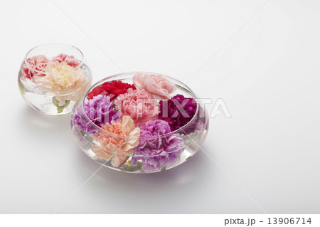 浮かせ花の写真素材