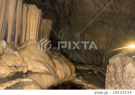 鍾乳洞 鍾乳石 洞窟 サガダの写真素材
