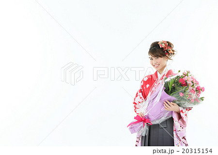 和装 花束 女性 袴の写真素材
