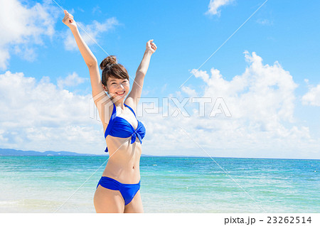 水着　腋毛 女性 脇 水着 脱毛の写真素材 - PIXTA