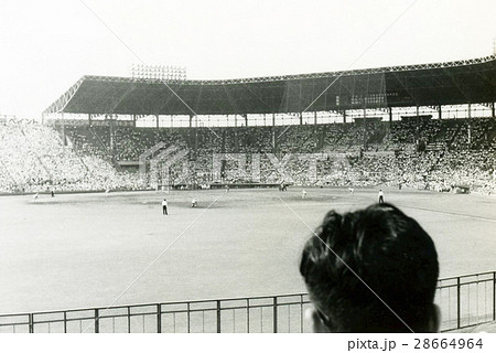 スコアボード 野球場 甲子園 阪神甲子園球場の写真素材