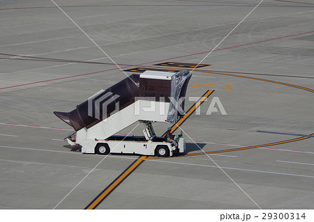 階段 空港 働く車 自動車の写真素材