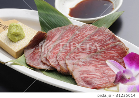 牛刺しの写真素材
