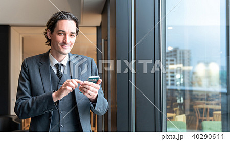 ちょいワルおやじの写真素材 - PIXTA