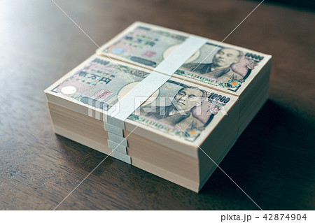 紙幣 一万円札 札束 1000万円の写真素材