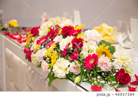 ゲストテーブル装花の写真素材
