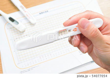 排卵検査薬 陽性の写真素材 排卵検査薬 陽性の写真素材