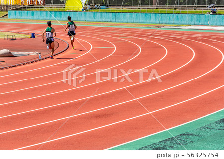 イラスト トラック 運動会 陸上競技の写真素材