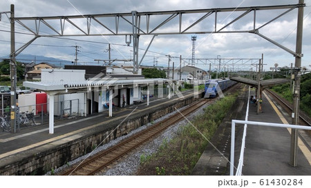 豊前善光寺駅 ホームの写真素材