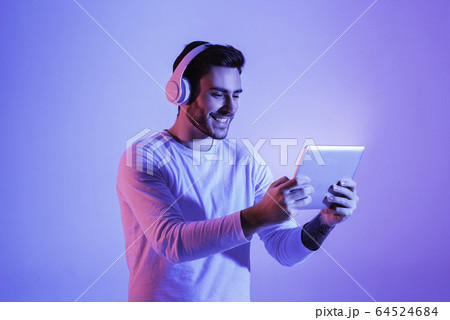 99以上 ヘッドホン イラスト 男 あなたの休日のための壁紙fhd