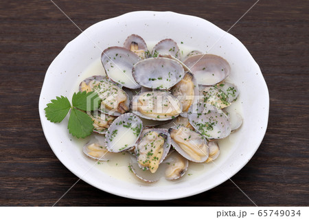 あさりのバター焼きの写真素材