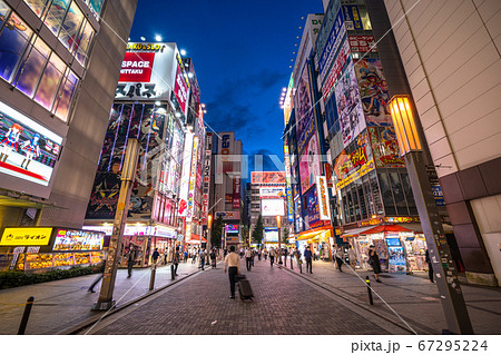 都市 街並み 建造物 アニメの写真素材