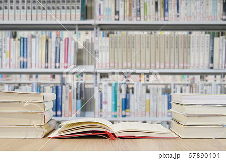 棚 シンプル 本棚 背景素材の写真素材