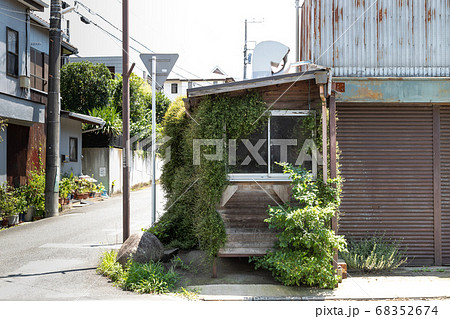 廃屋 真夏 廃墟 千葉県の写真素材