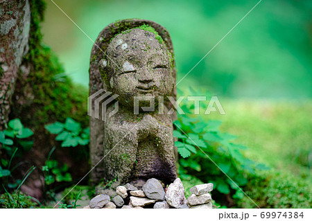 地蔵 石仏 お地蔵さん 石像の写真素材 - PIXTA