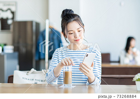 携帯の写真素材