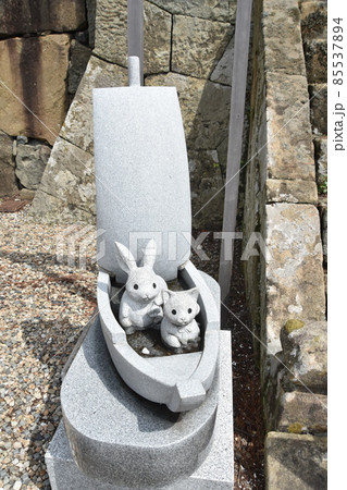 うさぎ 動物 兎 石像の写真素材 - PIXTA