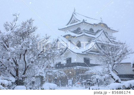彦根城 雪 冬 積雪の写真素材 - PIXTA