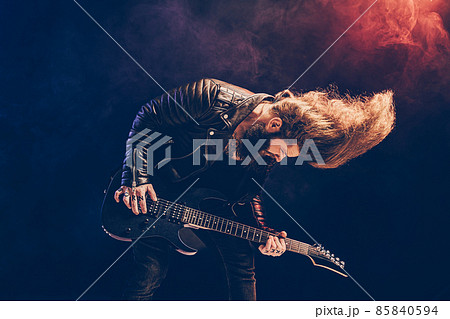 レザージャケット 革ジャン ギター 男の写真素材