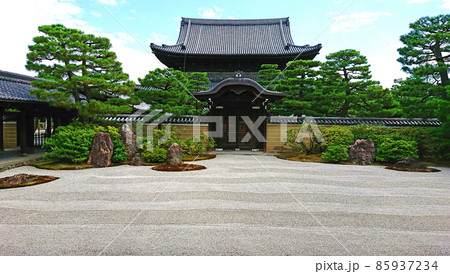庭園 日本庭園 砂利 石 日本 石庭の写真素材