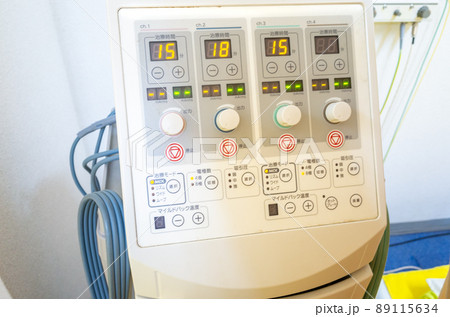 鍼灸院の低周波治療器のイメージ
