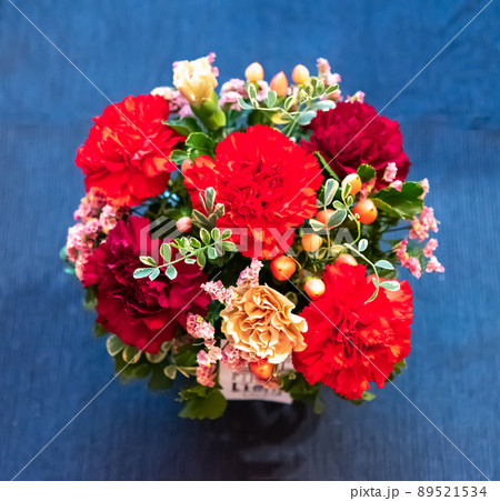 カーネーションのフラワーアレンジメント