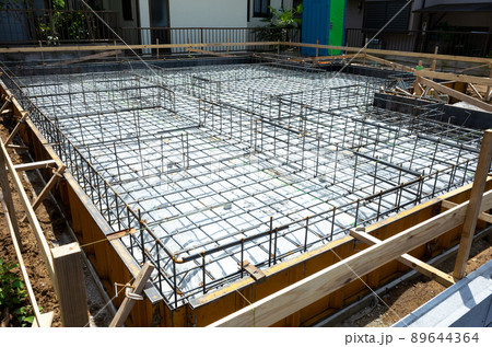 戸建て住宅の基礎工事現場のイメージ