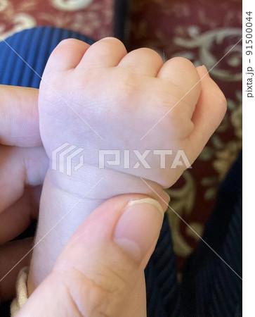弱々しい 人物の写真素材