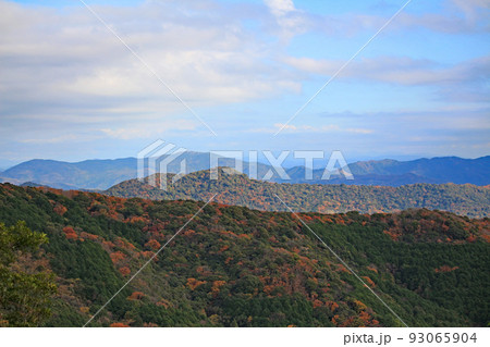 連なる山々の写真素材 - PIXTA