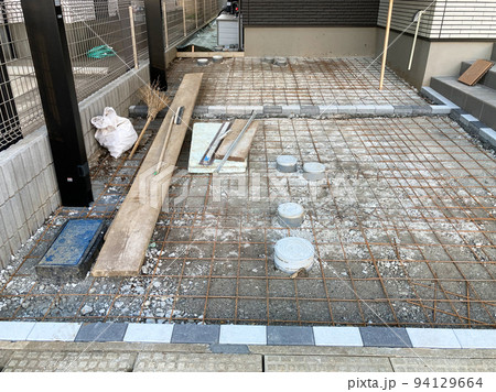 新築戸建て住宅のカーポート施工の現場