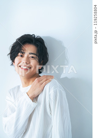 男性アイドルの写真素材 - PIXTA