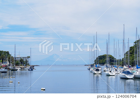 三浦 諸磯 ヨット ヨットハーバーの写真素材 - PIXTA
