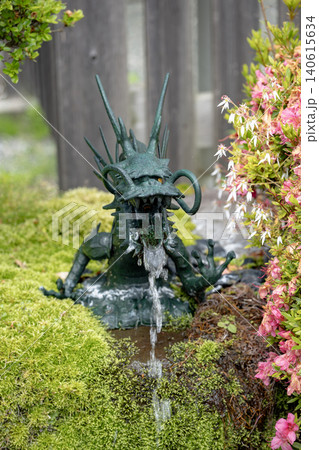 手水舎 竜 龍 手洗いの写真素材 - PIXTA